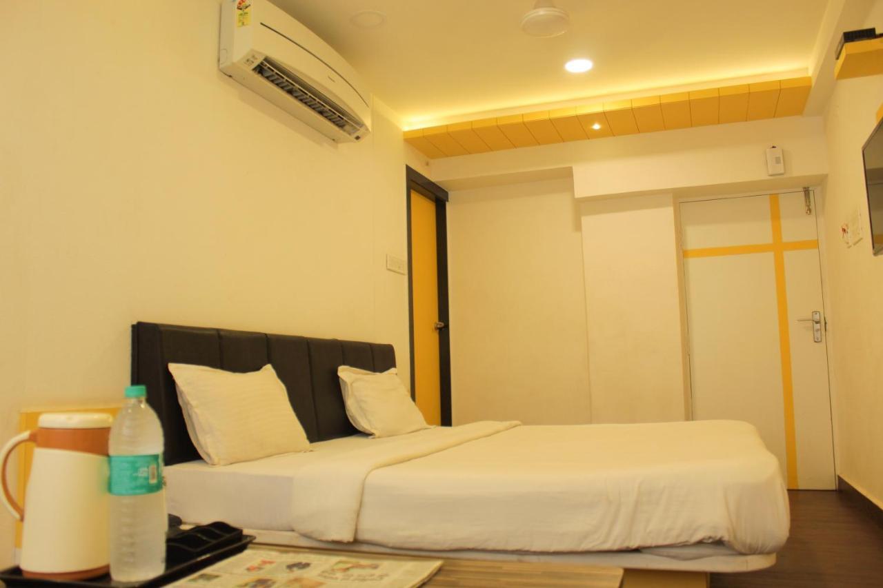 Hotel Maa Sharda 印多尔 外观 照片