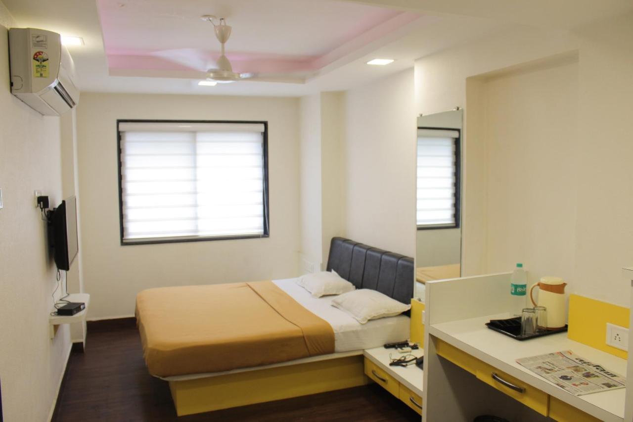 Hotel Maa Sharda 印多尔 外观 照片
