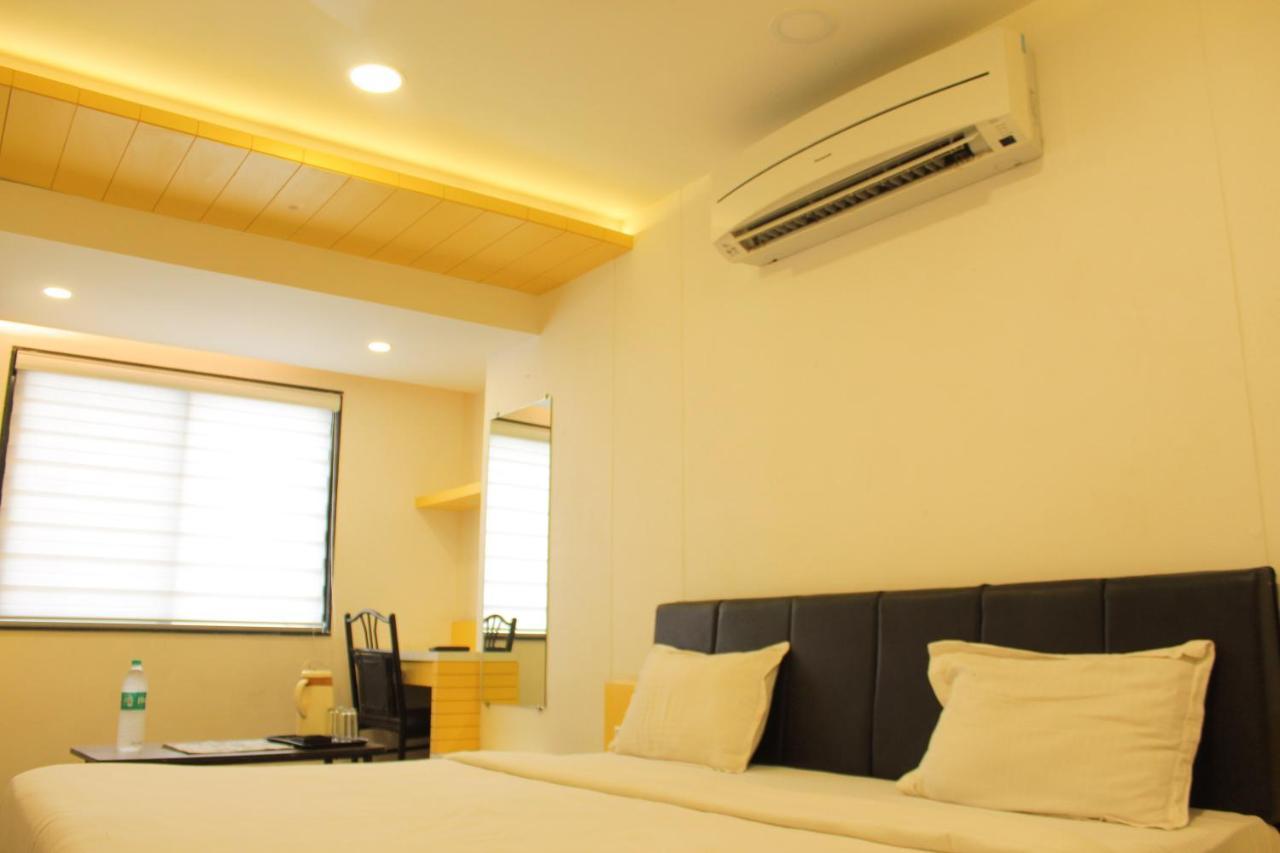 Hotel Maa Sharda 印多尔 外观 照片